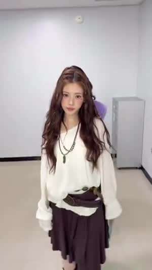 있지 유나, 베이비돈크라이 이현