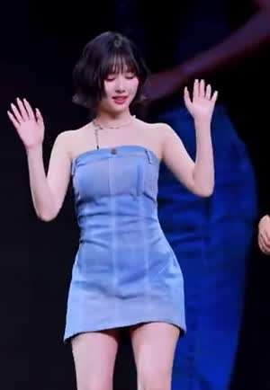 꿀렁 웨이브 타는 짧은 슬림 원피스 비비지 은하