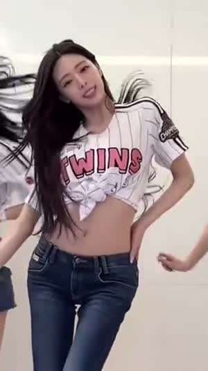 승리요정의 챌린지 ITZY 유나 슬림 청바지핏