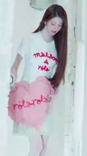 아이브 장원영 흰티 긴생머리 청순 미모