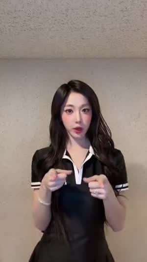 트리플에스 유빈, 니엔