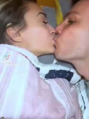 내 침이 묻는 걸 싫어하는 남친 응징