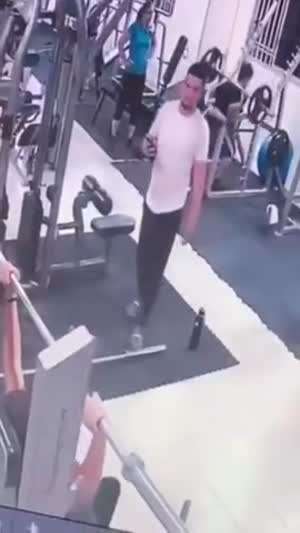 헬스장 단체운동