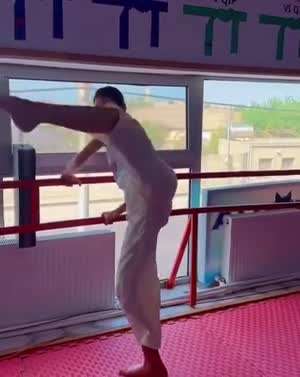 외국소녀의 풍차돌리기.mp4