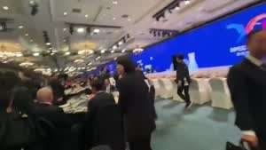 정의선하고 형 동생 사이라는 연예인.mp4