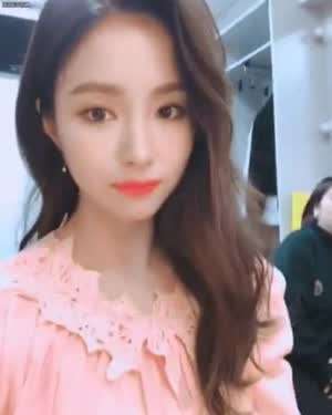 연봉 1억, 신세경급 미모의 34살 고민녀