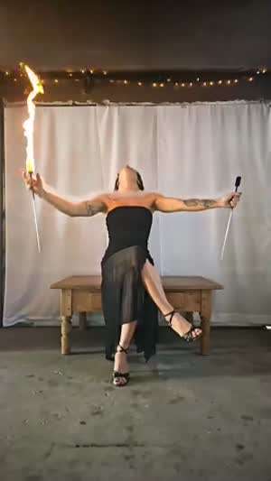 뜨겁지 않나봐요.....