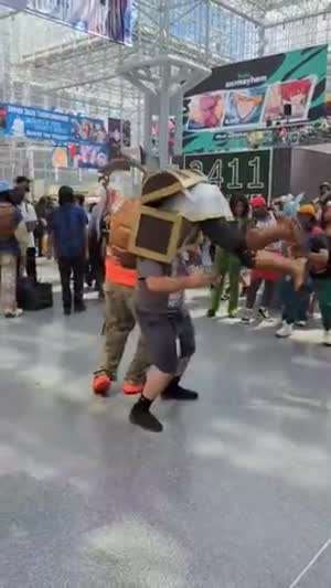 넘넘 힘들어 보이는 코스프레