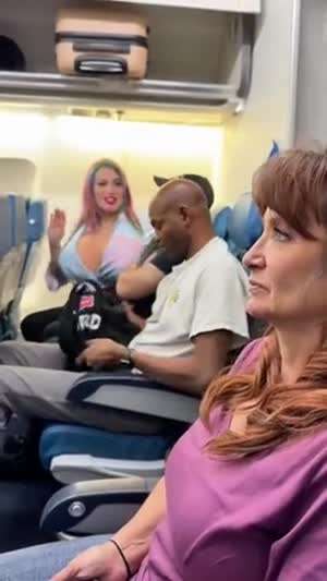 행복한 비행이 될 것 같은데