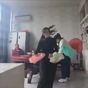 소리] 할머니를 위해 즐겁게 춤을추는 봉지걸스.mp4