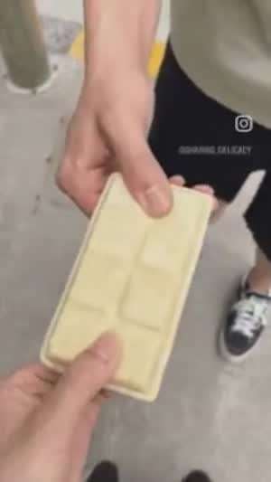 아이스크림을 잘리는대로 먹기