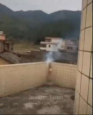 이웃간 탄도 미사일