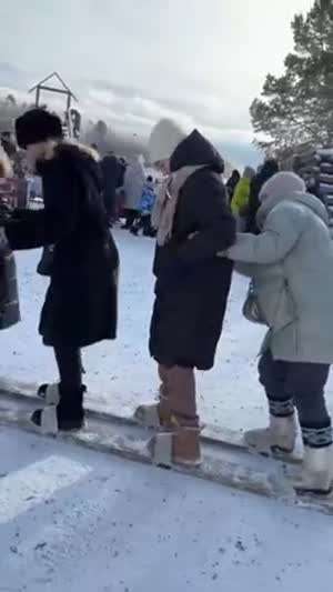 언냐들 vs. 행님들