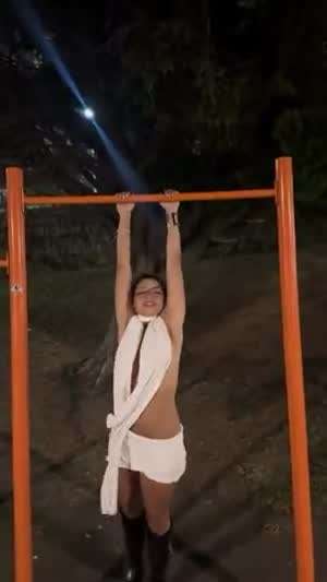 좀 위험천만 한데