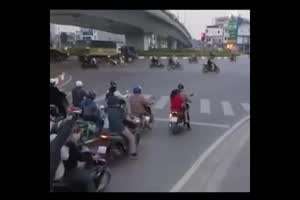 오토바이 환승연애