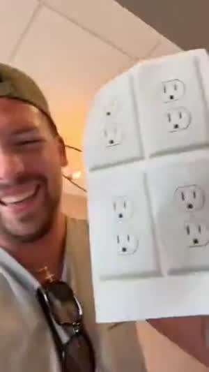 자기 할아버지(?) 놀리는 영상 꾸준히 올리는 남자