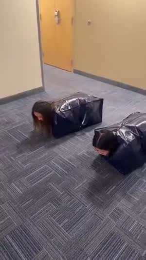 여자기숙사도 별반 다르지않네요...