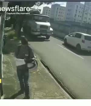 하느님이 보우하사.....