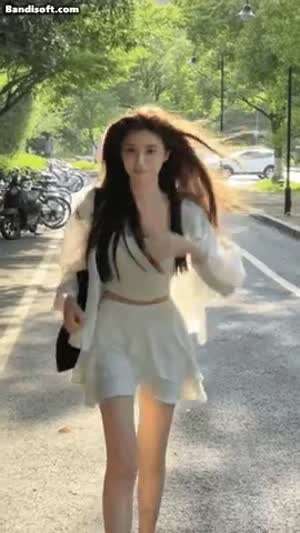 약속시간 늦은 여친.gif