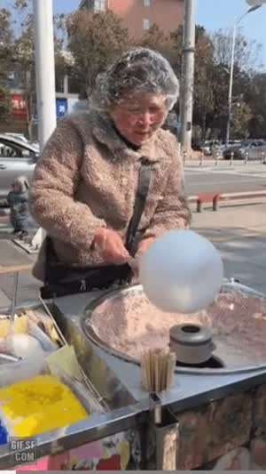 중국의 솜사탕 노점.