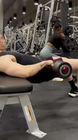 합이 좋은 헬스장남녀