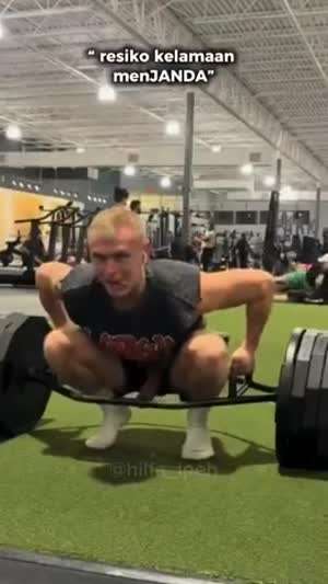 아니, 저 아저씨 앞에 저 긴게 뭐야?