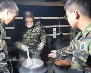 ???: 달라고 해서 줬을뿐인데..