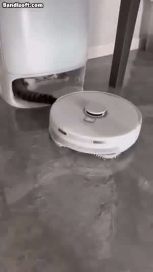 퇴근하고 집에와서 밥먹을라 하는데 엉뚱한놈이 내 집 점거중