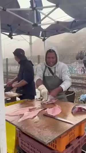 가게에서 삥뜯는 동네 건달