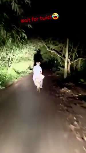 라이트 끄라고 화를 내길래 껐을 뿐