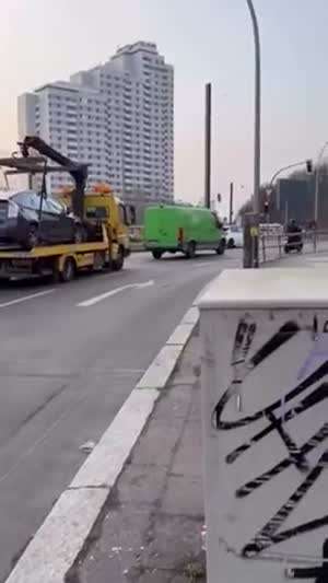 견인차를 견인하네...ㅋ