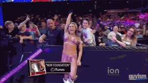 진심으로 축하해주는 녀석.gif