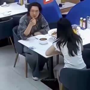 레딧에서 극찬받은 영상.gif