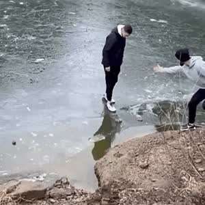 내 정병을 극복하도록 도와주려는 친구와 나