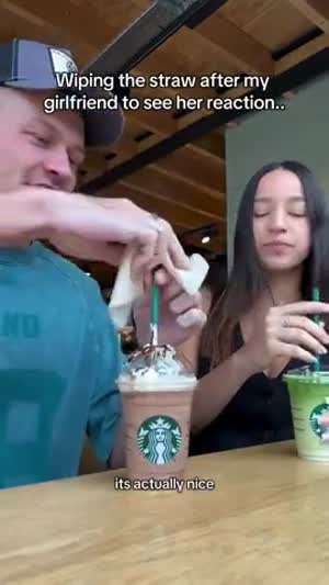 여친 침묻은 빨대가 싫은 남친