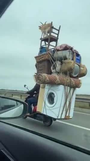 기름 값 올라 뒤집어지네