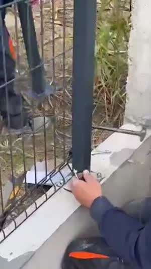 공사 현장 신입.gif