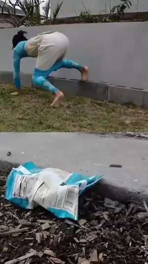 바람에 날리는 봉지,봉지,봉지.......mp4