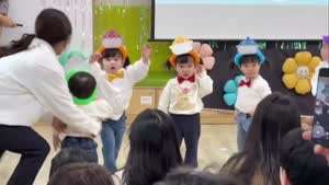 아빠를 발견할 딸.mp4