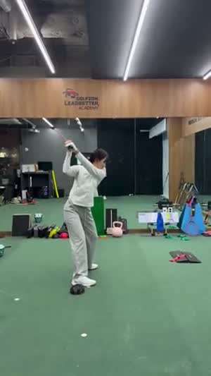 오빠 스윙하다가 사고쳤어