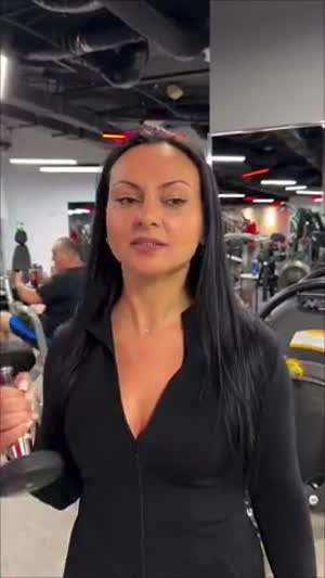 아니, 내가 지금 뭘 본 거지???