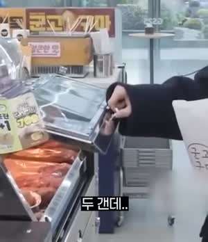 손이 두개라서 고구마를 담을수 없어.mp4