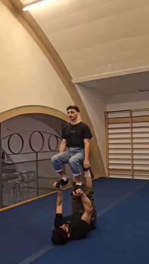 묘기.. 잘하다가