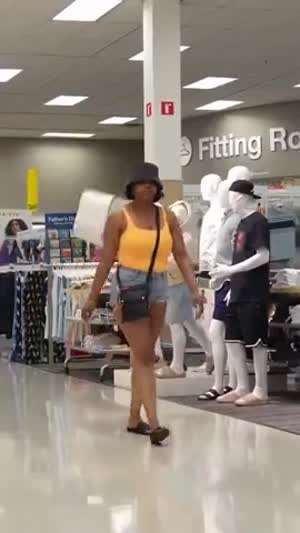 피지컬 좋은 흑진주 누나 건드린 마네킹의 최후.mp4