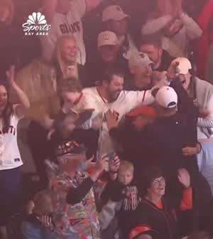 신이 난 야구 관중