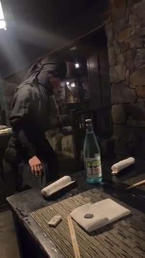 닌자 술집사장님의 병뚜껑 제거 발도술