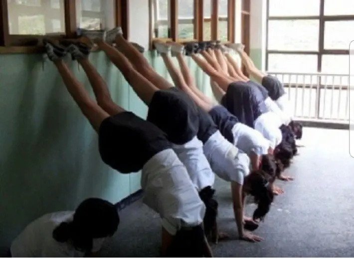 그시절 여고생 체벌