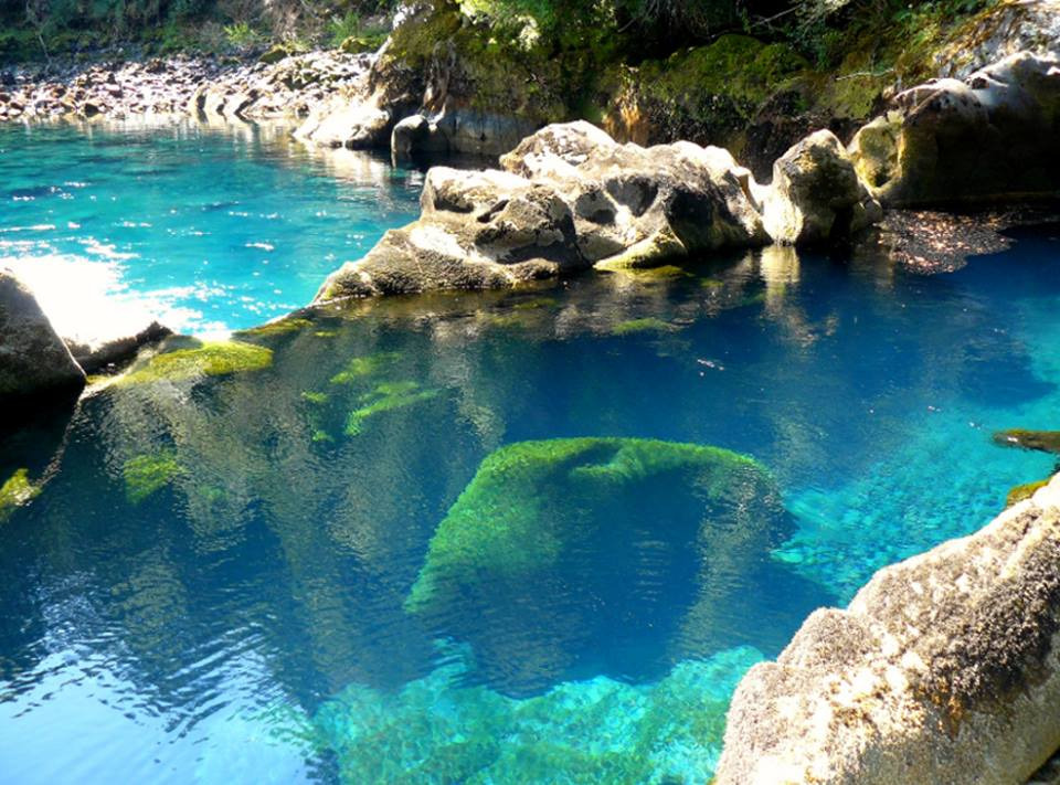 물이 너무 맑아서 위험하다는 미국의 플렛헤드 호수