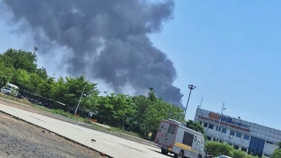 [속보] ‘242명 탑승’ 에어인디아 여객기 추락