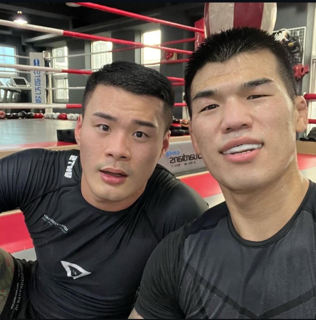 대한민국 중량급 두 유망주의 엇갈린 근황